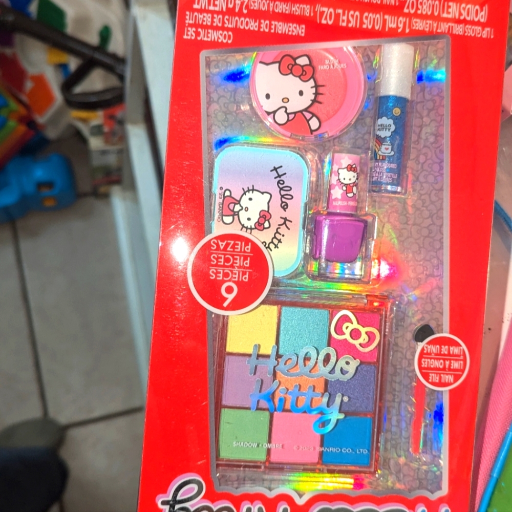 Hello kitty makeup set